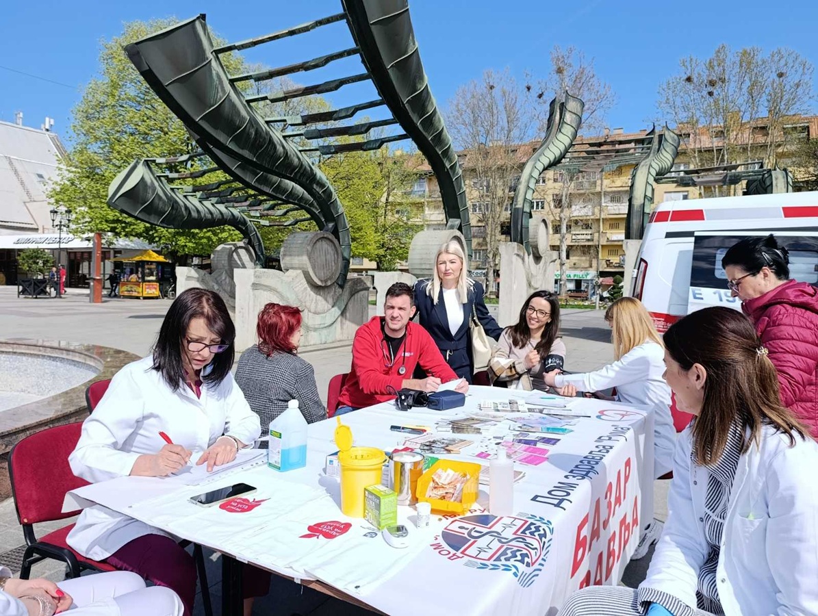 Базар здравља на Градском тргу