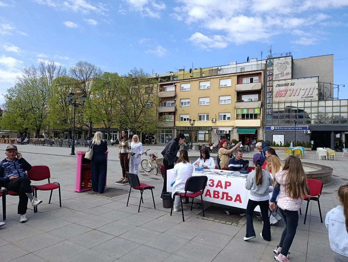 Базар здравља на Градском тргу